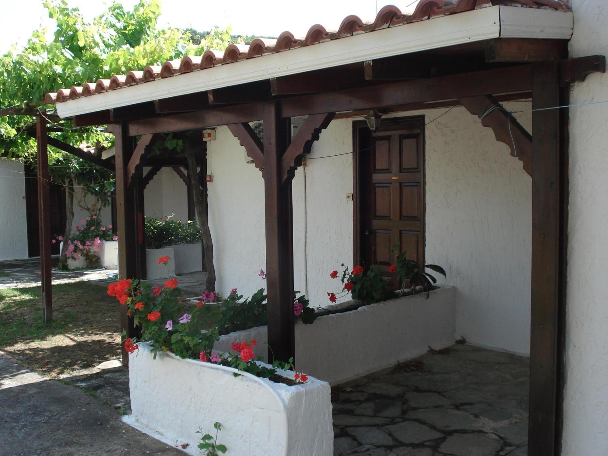 Apartments Korakakis Beach Finikounta Exterior photo